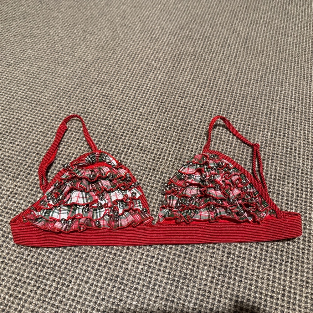 ✨ Jingle All the Way – Victoria’s Secret Bra (Small)